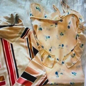 White House Black Market Pale Yellow Ruffle Heart-Neck Floral Cami